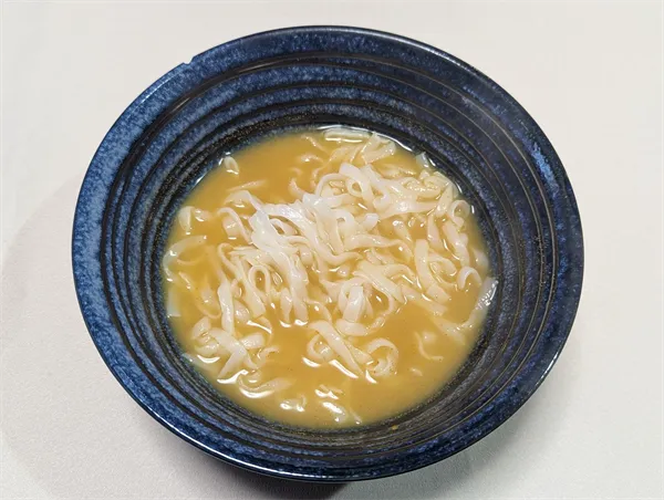 カレーうどんｰこんにゃくラーメン (2)