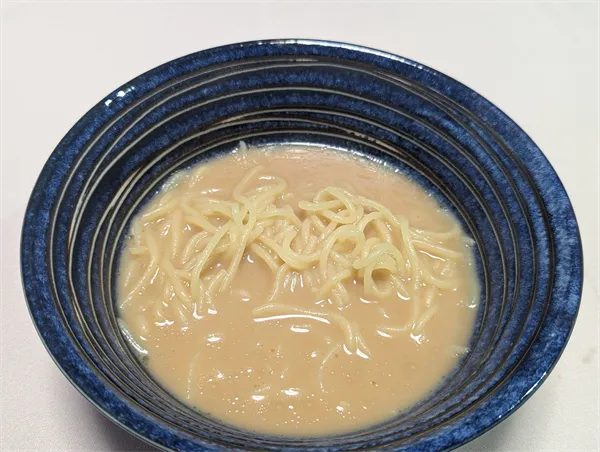 とんこつｰこんにゃくラーメン (2)
